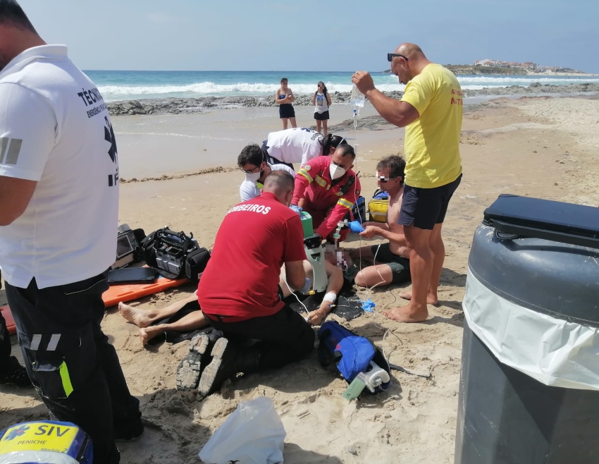 Salvamento surfista baleal 14062022