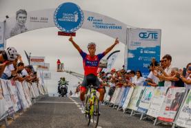 Troféu Joaquim Agostinho: Orluis Aular venceu grande prémio e Afonso Eulálio foi primeiro no alto do Montejunto