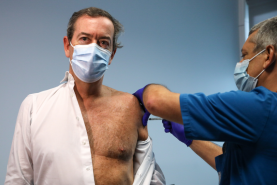 Covid-19: Bastonário da Ordem dos Médicos defende mensagem de confiança sobre as vacinas