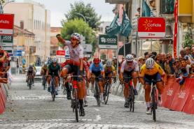 Ciclismo: Volta a Portugal Feminina Cofidis passou hoje pela região Oeste