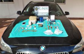 Dois suspeitos detidos pela GNR por furto e tráfico de droga nas Caldas da Rainha