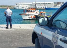 Estação Salva-vidas de Peniche auxilia dois tripulantes de embarcação de pesca ao largo da ilha da Berlenga