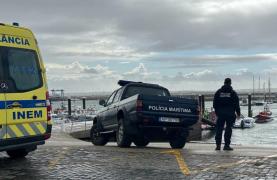 Estação Salva-vidas de Peniche resgatou praticante de kitesurf na praia da Cova de Alfarroba em Peniche