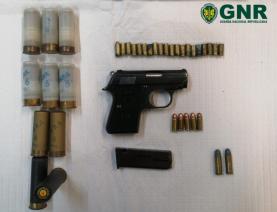 Óbidos: GNR deteve septuagenário nas Gaeiras por posse ilegal de armamento