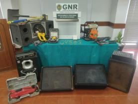 GNR deteve no concelho de Peniche dois homens por furtos em residências e armazéns