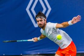 Tenista Gastão Elias travado nas meias-finais do Oeiras Indoor Open II