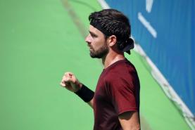 Ténis: Gastão Elias desiste de prova de pares no Faro Open por lesão num braço