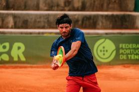 Ténis: Gastão Elias perdeu na final do ‘Open de Oeiras’ frente ao checo Zdenek Kolar