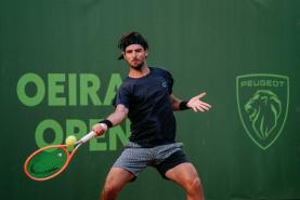 Ténis: Gastão Elias segue para as meias-finais do ‘Oeiras Open’ e Tiago Cação fica pelo caminho