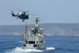 Marinha conclui o exercício naval e anfíbio ao largo da costa com sucesso e cooperação internacional