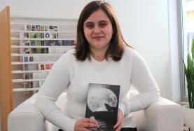 Bianca Xavier lançou primeiro romance na Biblioteca Municipal da Lourinhã