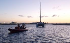Três tripulantes de catamarã à deriva ao largo de Peniche auxiliados por Estação Salva-vidas