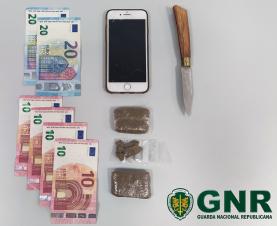 Lourinhã: GNR deteve jovem de 18 anos por tráfico de estupefacientes