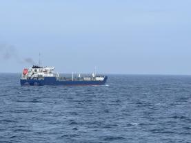 Marinha acompanha três navios russos ao largo da costa continental