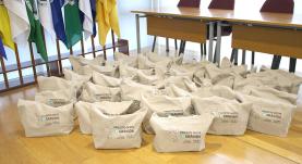 Município da Lourinhã entregou 40 kits recém-nascido a famílias do concelho